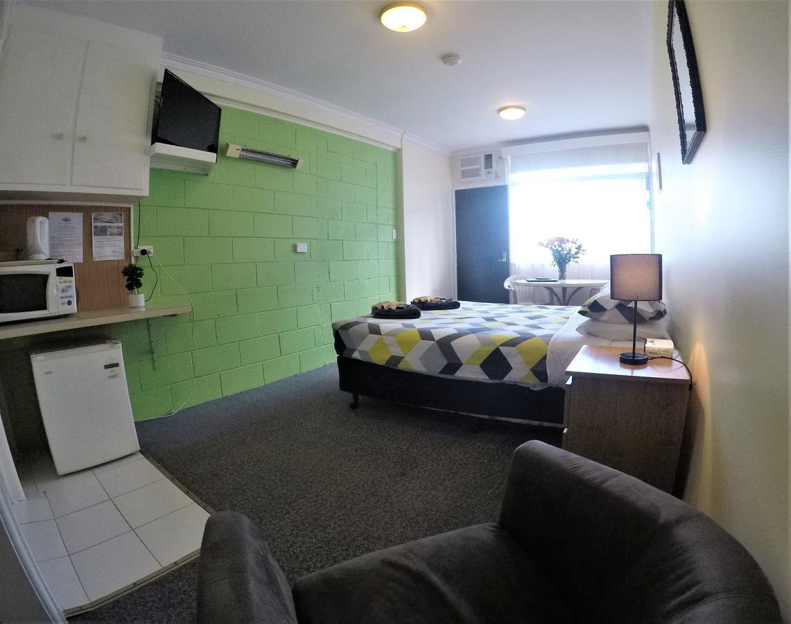 Turn-In Motel Warrnambool Buitenkant foto
