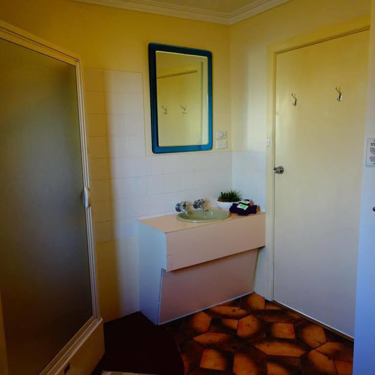 Turn-In Motel Warrnambool Buitenkant foto
