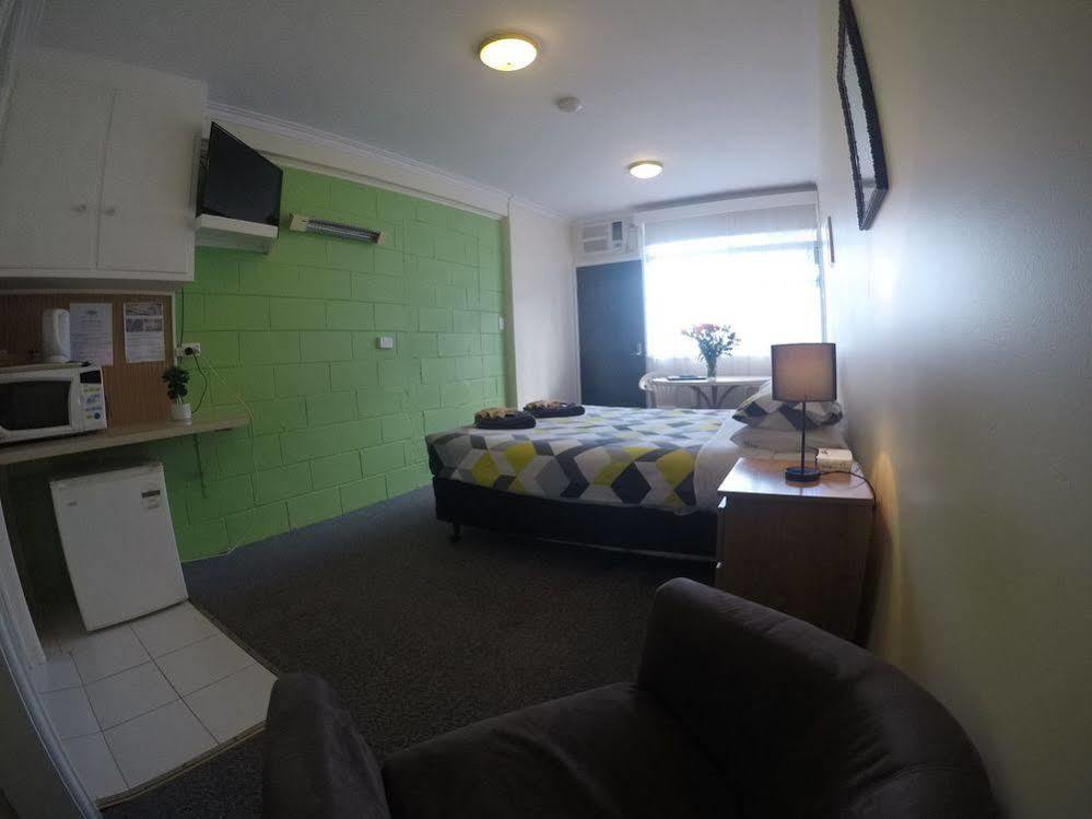 Turn-In Motel Warrnambool Buitenkant foto